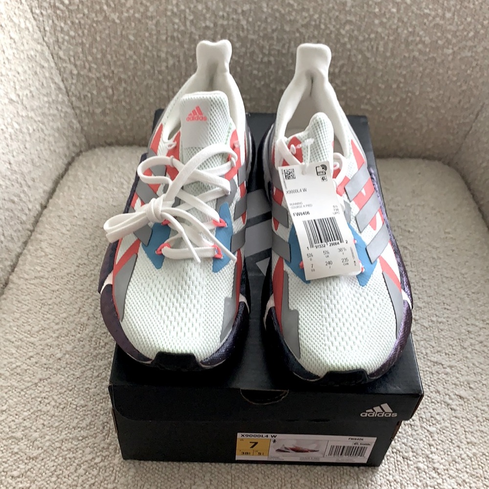 BNWT Womens Adidas X9000L4 US size 7.